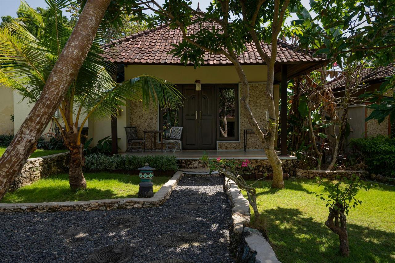The Tanis Beach Resort Nusa Lembongan Extérieur photo