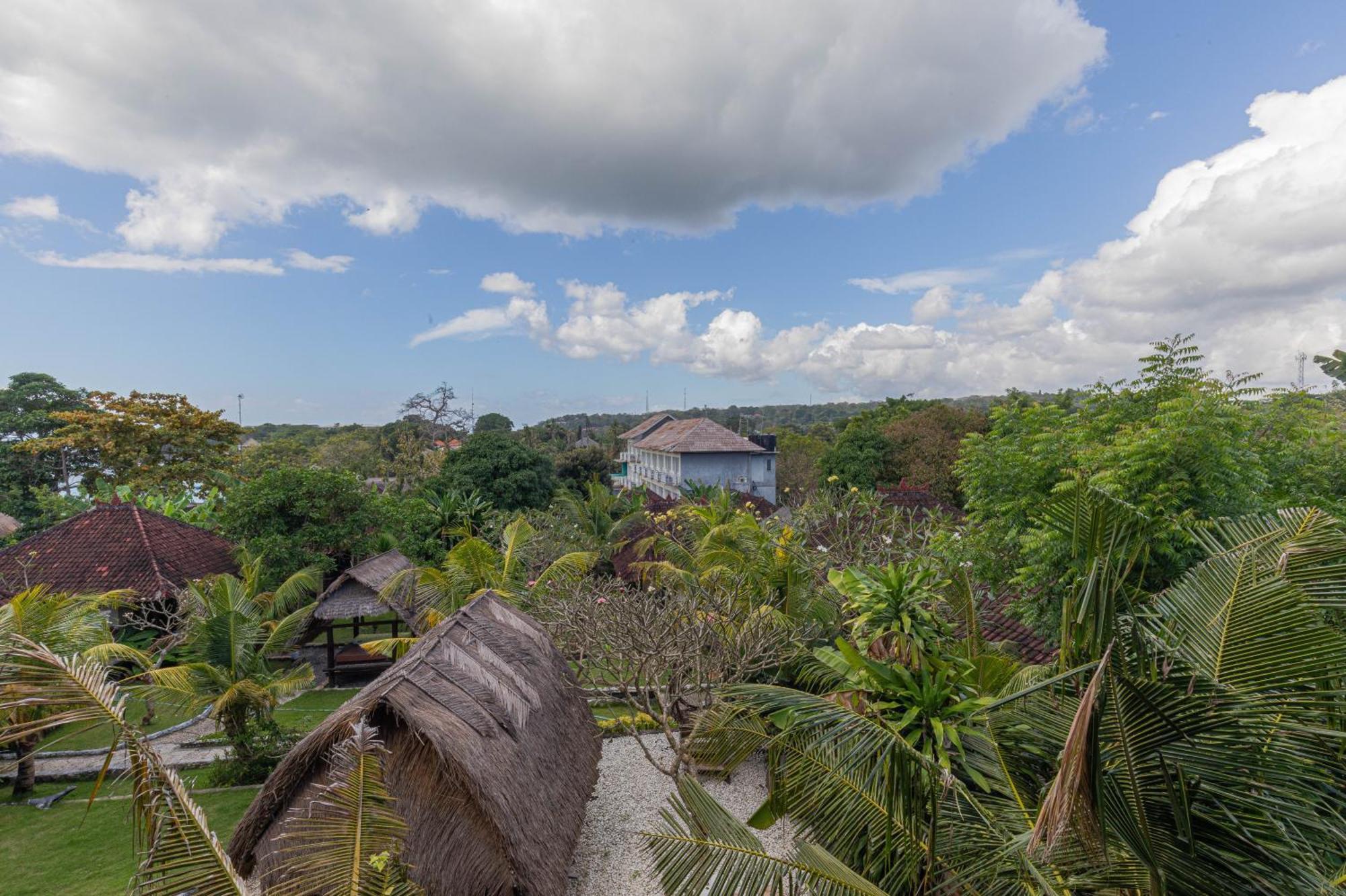 The Tanis Beach Resort Nusa Lembongan Extérieur photo